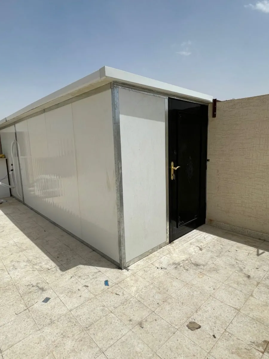 ساندوتش بنل حديث لمشاريعك في جدة ومكة تركيب سريع وعزل ممتاز