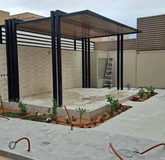 مقاول برجولات خشب وحديد بمكة والمدينة – تصميم وتنفيذ احترافي